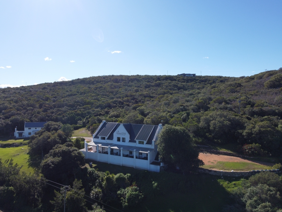 8 Bedroom Property for Sale in Stilbaai Oos Western Cape